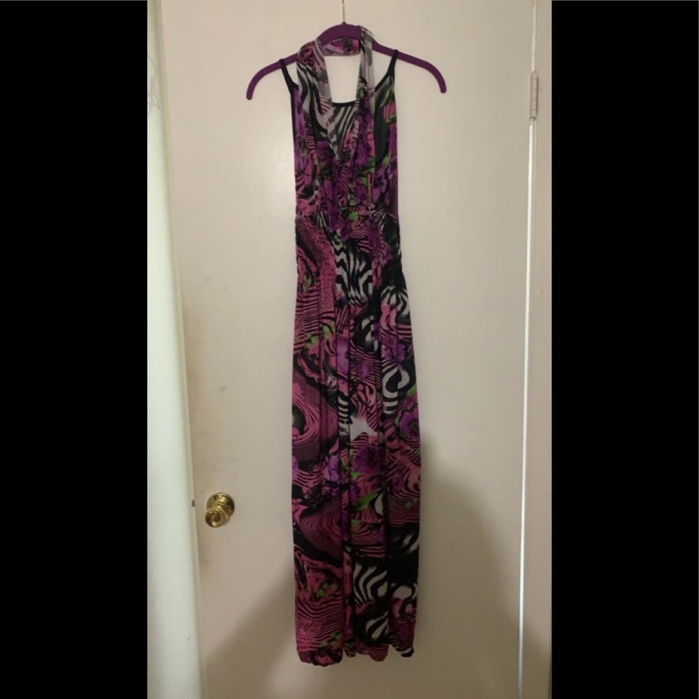 DRESS.